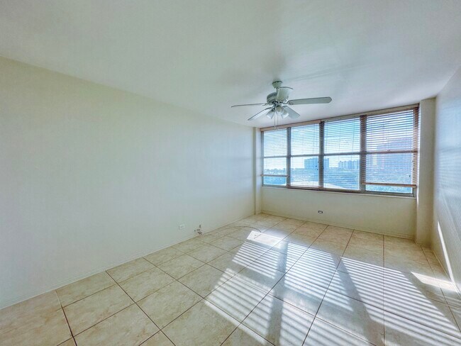 Foto del edificio - 7441 Wayne Ave