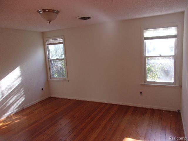 Building Photo - 507 W Lincoln Ave