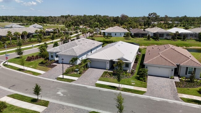 Foto del edificio - 25569 Emerald Bnd Cir