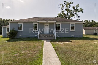 Building Photo - 1060 E Woodlawn Dr