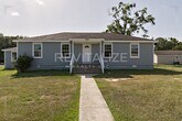 Primary Photo - **HALF-OFF SECURITY DEPOSIT** Newly Renova...