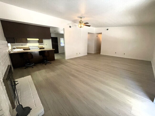 Foto del edificio - 3 Bedroom home in Sunset Park Subdivision