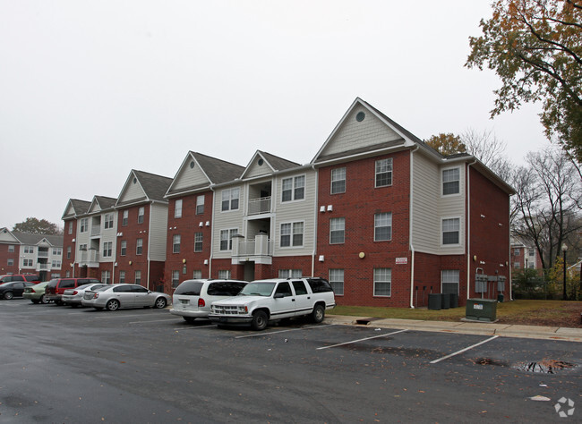 Building Photo - Harmony Woods