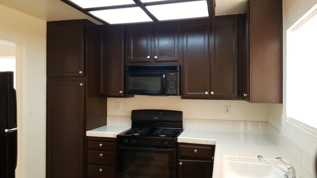 Foto del edificio - 474 Old Palms Dr