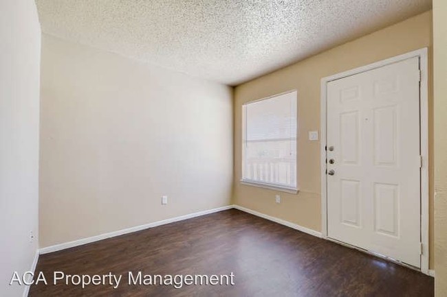 Building Photo - 9133 Quail Creek Dr