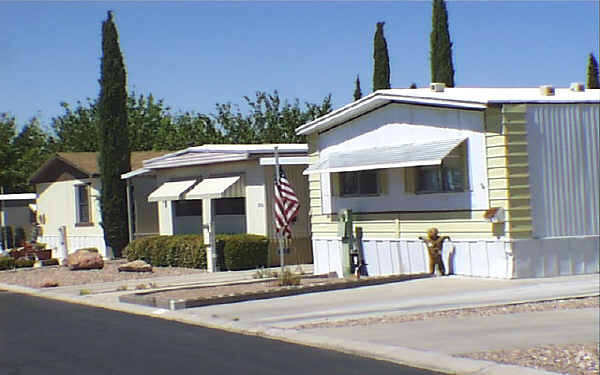 Primary Photo - M & M Mobile Home Park