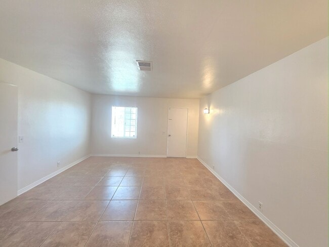 Building Photo - 41128 13th St W