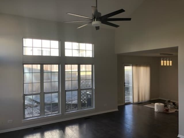 Foto del edificio - 612 Newbury Ln