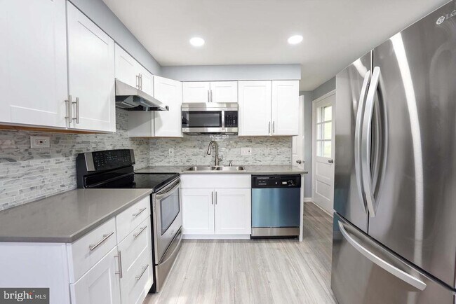 Foto del edificio - 6415 3rd St
