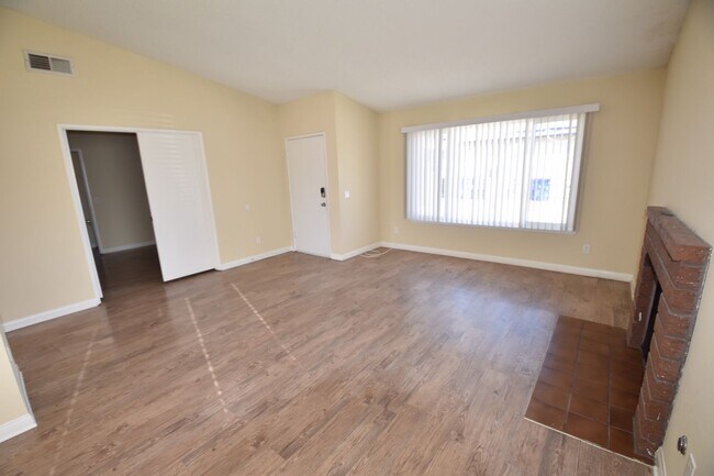 Building Photo - 9870 Lime Ave