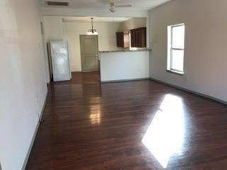 Foto del edificio - 1006 W Chestnut St