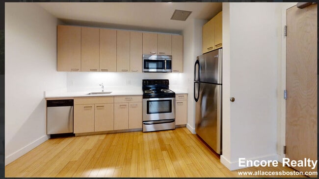 Building Photo - 1085 Boylston St