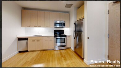 Building Photo - 1085 Boylston St