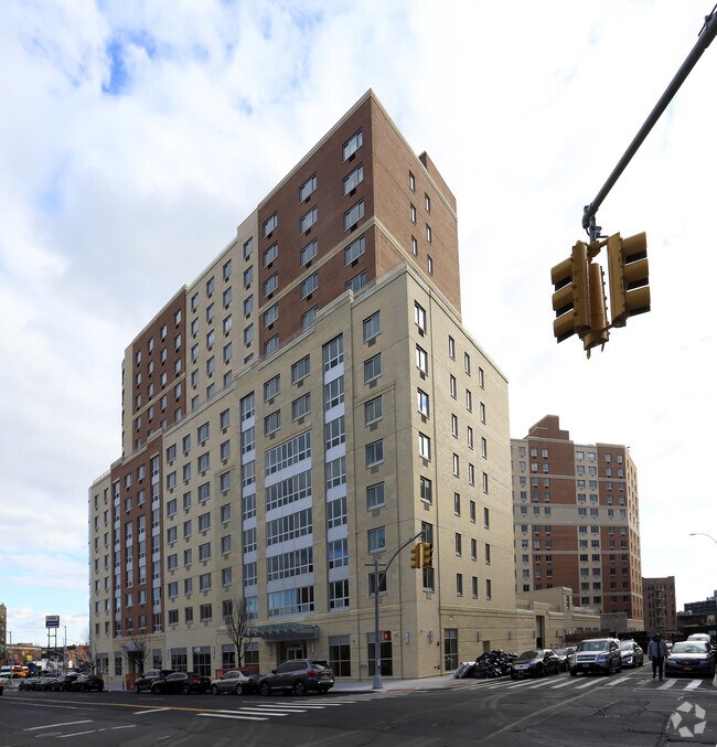 Crossroads Plaza Phase III Apartments Bronx, NY