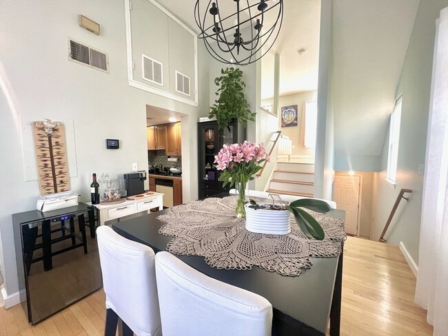 Building Photo - 426 Medford St