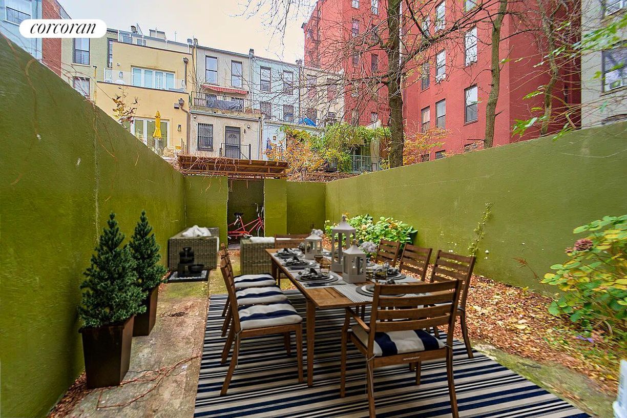 Foto del edificio - 207 W 121st St