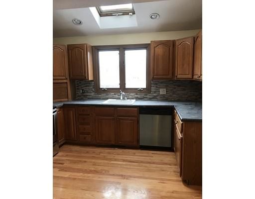 Foto del edificio - 10 Woodcrest Rd