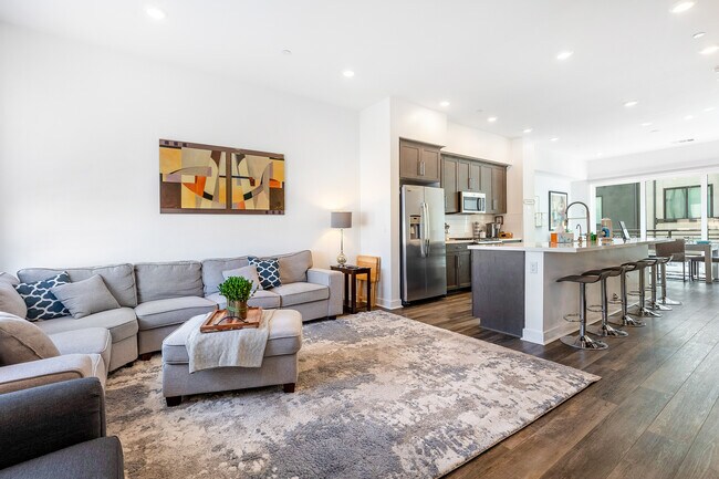 Foto del edificio - 279 W 8th St