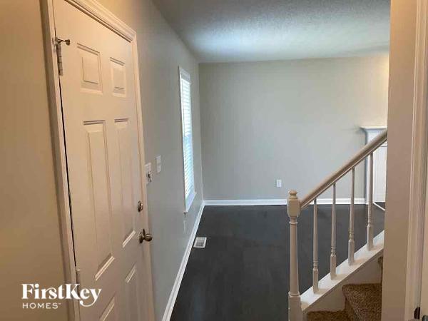 Building Photo - 202 Whitestone Dr