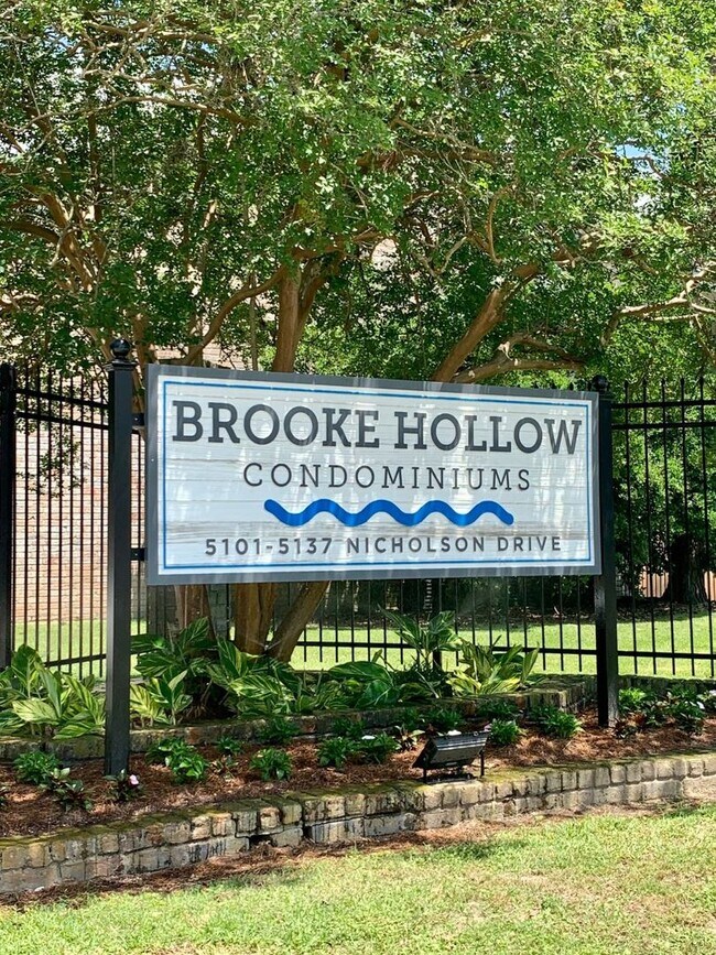 Foto del edificio - 5109 Nicholson Dr