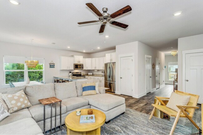Foto del edificio - 7936 Sweet Retreat Ln