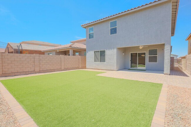 Building Photo - BEAUTIFUL 2 STORY HOME!!
