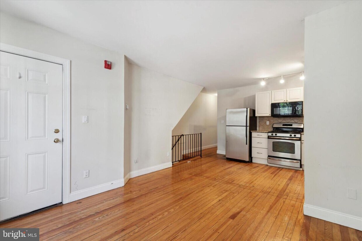 Primary Photo - 750 Martin St