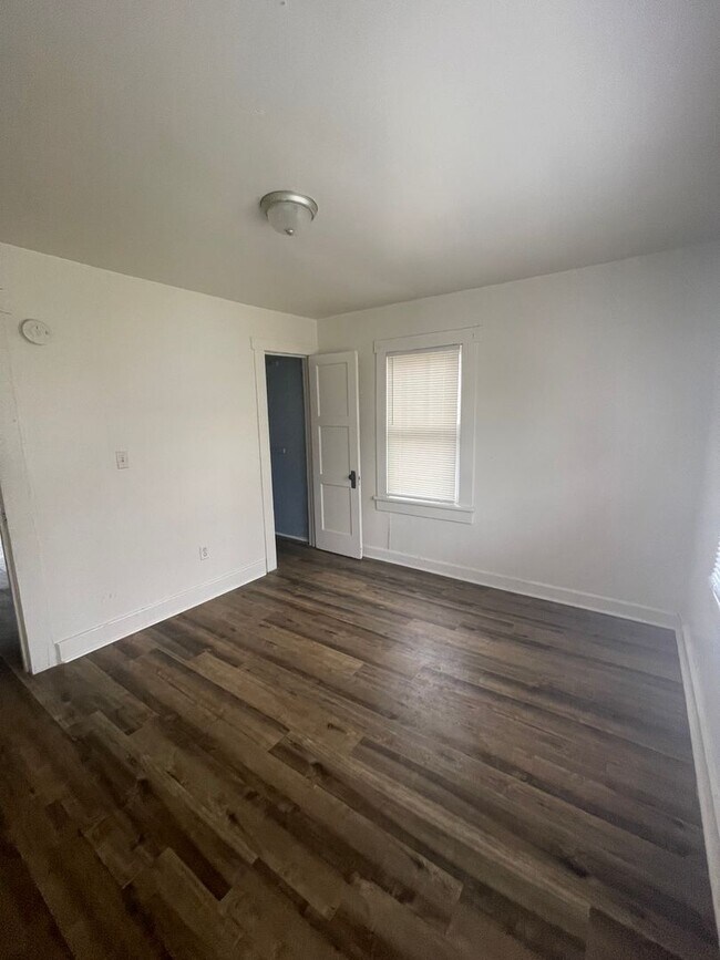 Foto del edificio - 3 Bed, One Bath single family home in Colu...