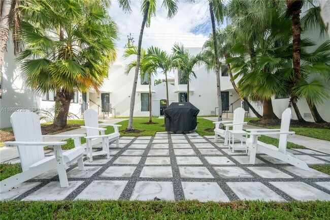 Foto del edificio - 1971 Bay Dr