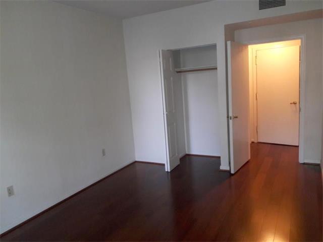 Building Photo - 550 Ortega Ave