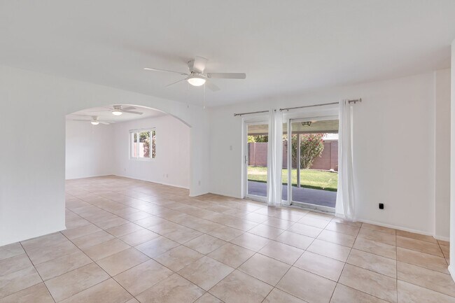 Foto del edificio - 8513 E Rancho Vista Dr