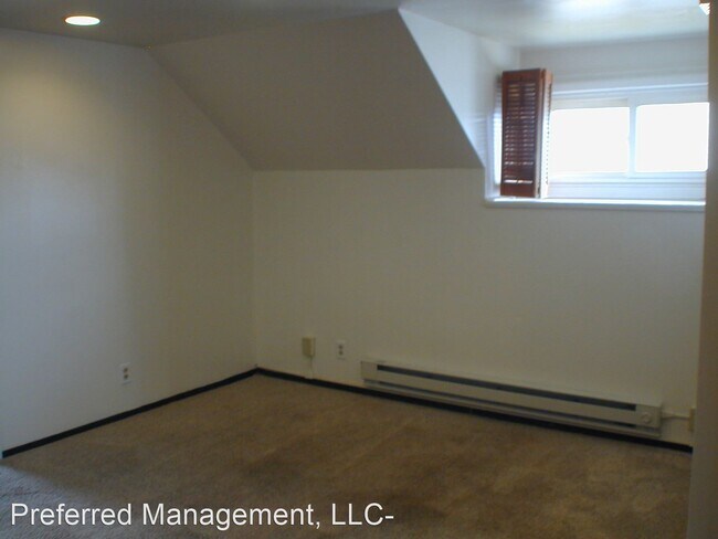 Building Photo - 2404 O Neil Ave