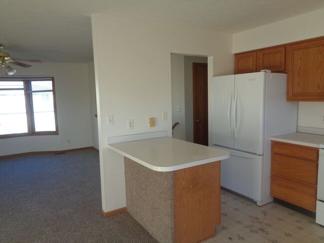 Building Photo - Charming 4-Bedroom Home in Northwest Lincoln