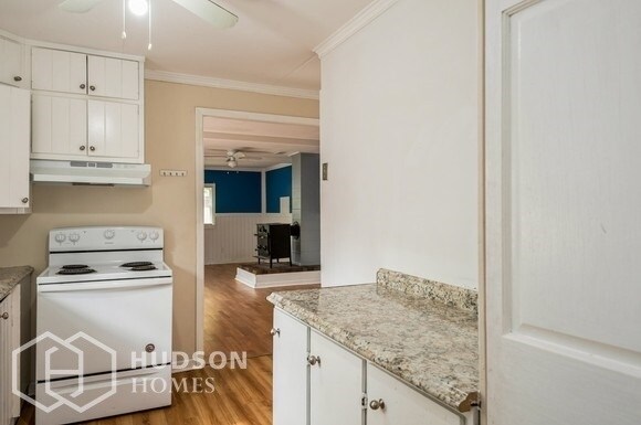 Foto del edificio - AVAILABLE NOW! - 1255 E COLFAX, SOUTH BEND...