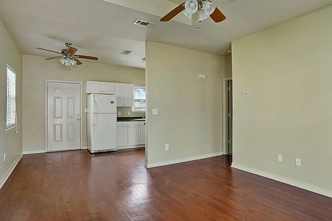 Foto del edificio - Charming Cottages for Rent in Waveland – 1...