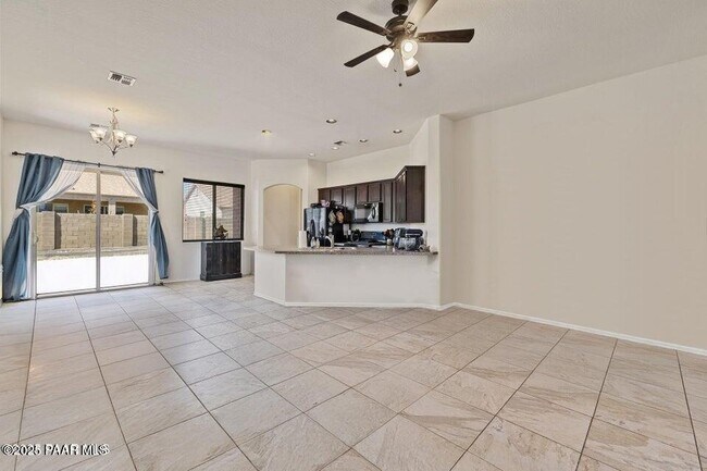 Foto del edificio - 5862 N Thornberry Dr