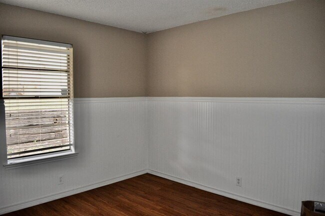 Foto del edificio - 8304 Red Willow Dr