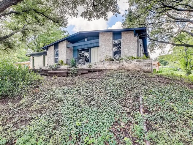Building Photo - 2500 Candlewood Ct