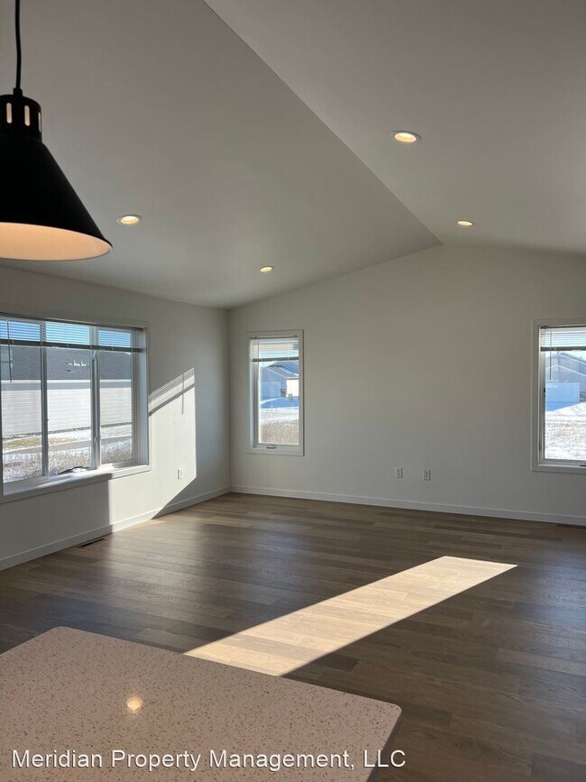 Foto del edificio - 3 br, 2.5 bath House - 6880 Joseph St