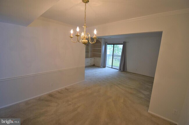 Building Photo - 2507 Glengyle Dr