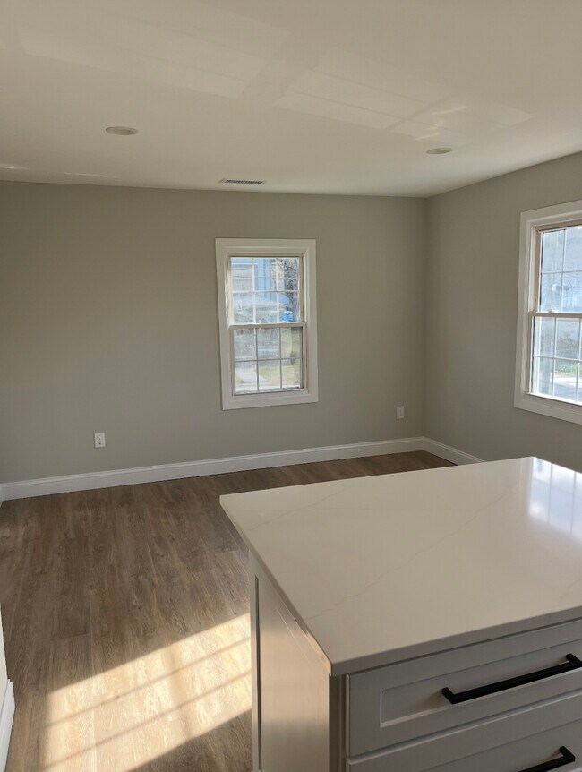 Foto del edificio - 32 South Main St