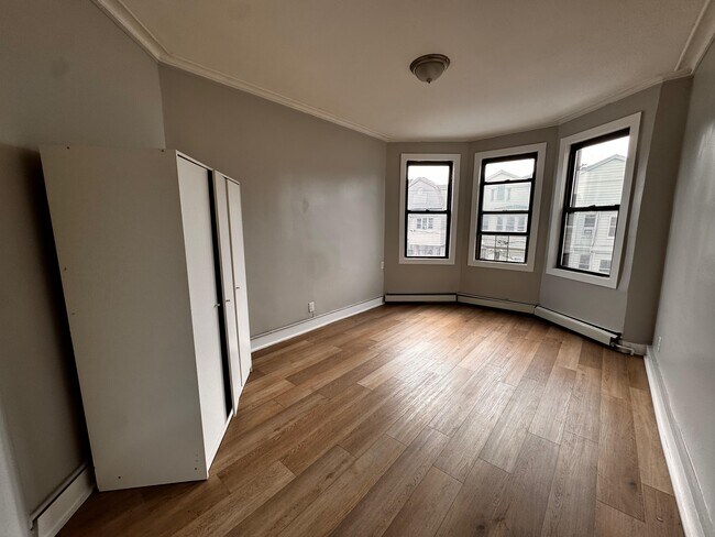 Foto del edificio - 123 Randolph Ave