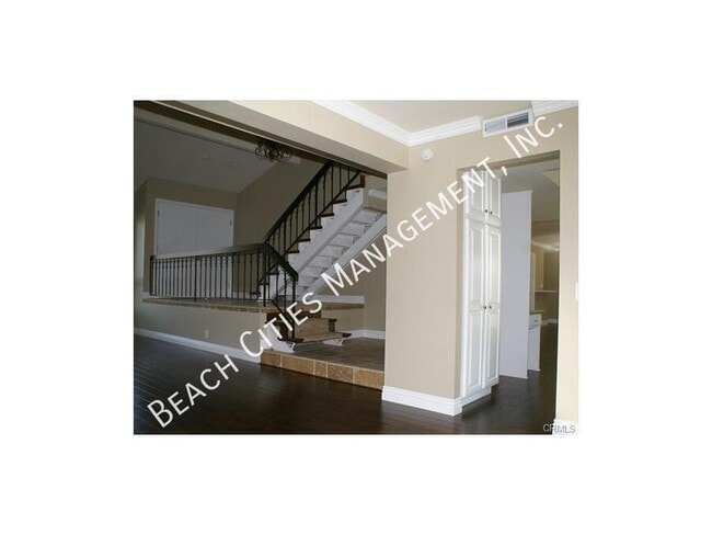 Foto del edificio - 6220 Ronald Dr