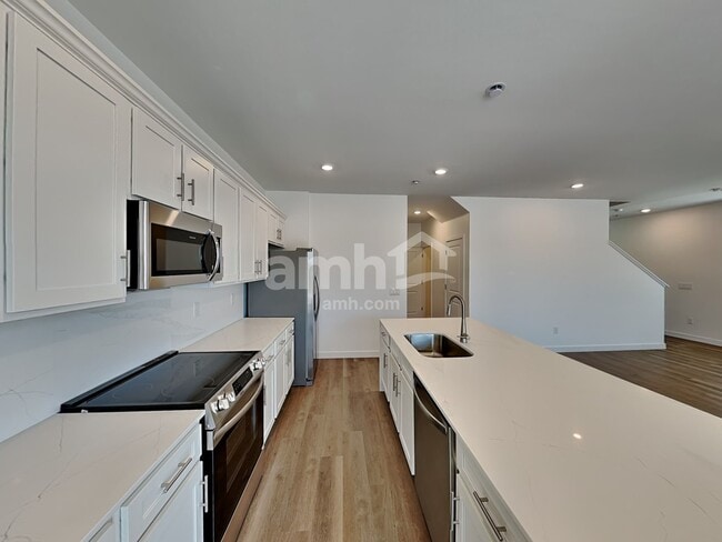 Building Photo - 9677 N Rancho Lozano