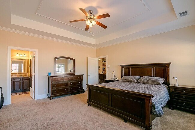 Foto del edificio - THE ARBORS- 4 Bedroom, 3 Bath Home