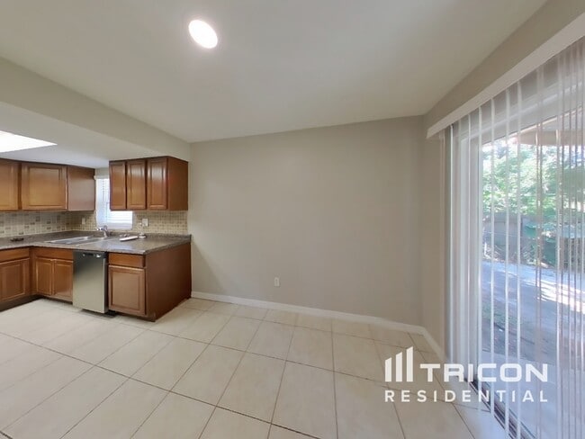 Foto del edificio - 1016 Sagamore Dr