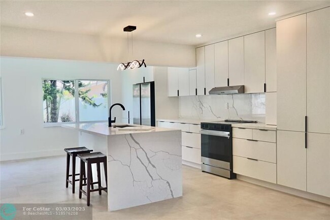 Foto del edificio - 5240 NE 17th Terrace