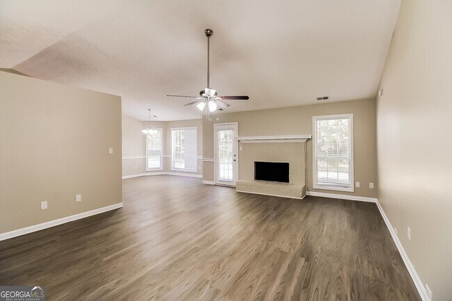 Building Photo - 340 Dailey's Plantation Ct