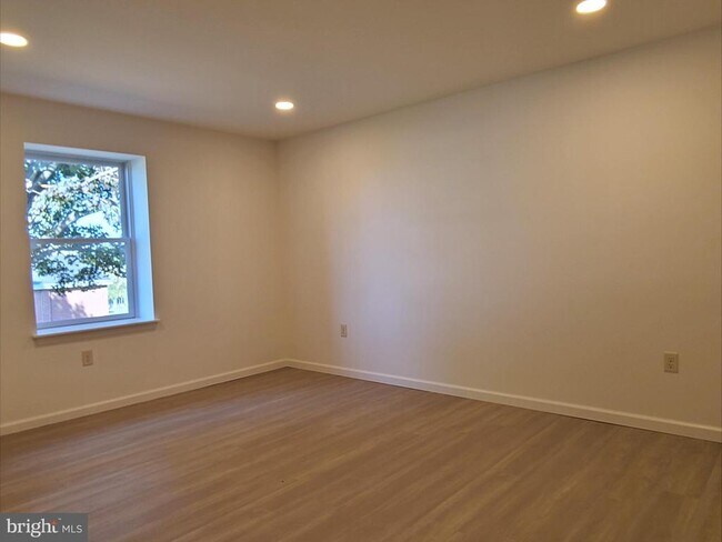 Foto del edificio - 610 Robert Fulton Hwy