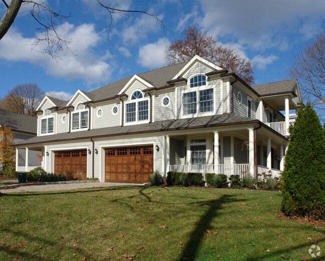 Building Photo - 1-5 Idar Ct